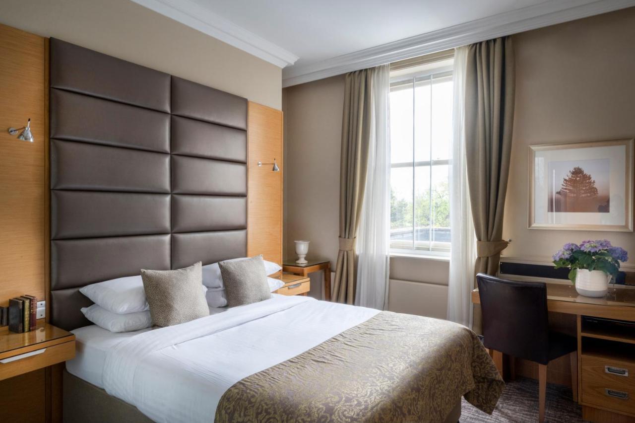 Woodlands Park Hotel Кобгем Екстер'єр фото