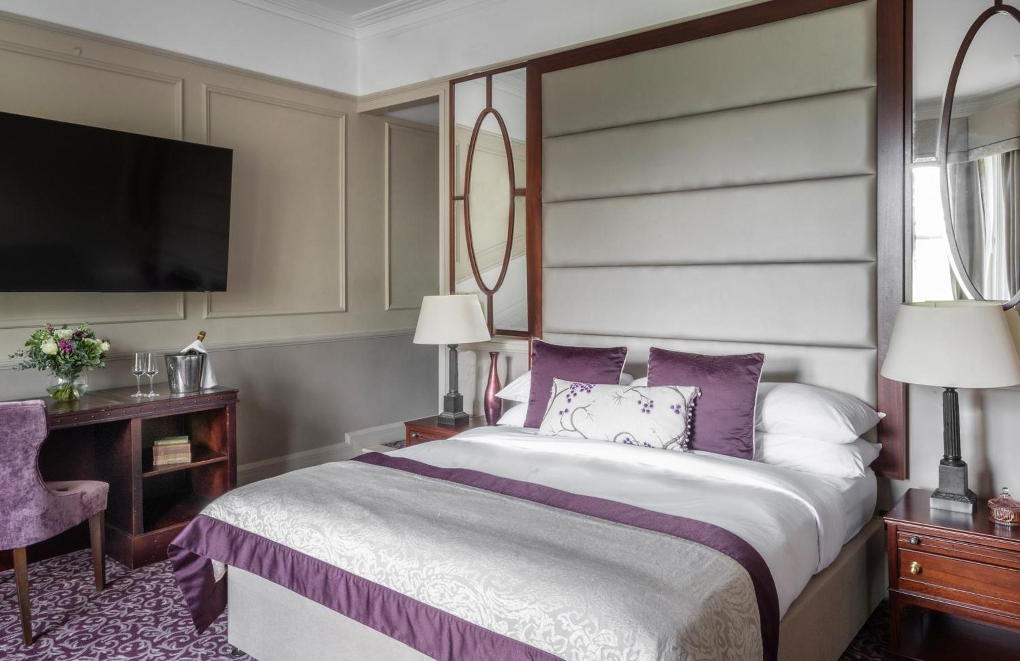 Woodlands Park Hotel Кобгем Екстер'єр фото